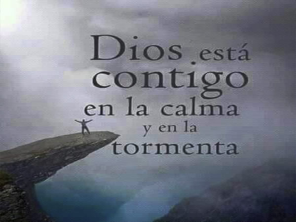 Dios camina y está contigo