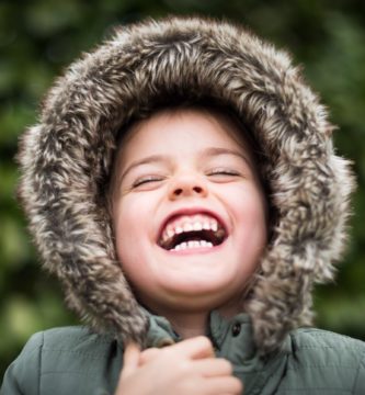 foto de niña sonriendo